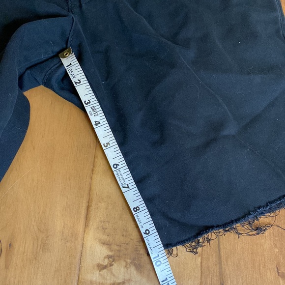 Vans black raw hem shorts | Men's size 36 - Picture 13 of 13